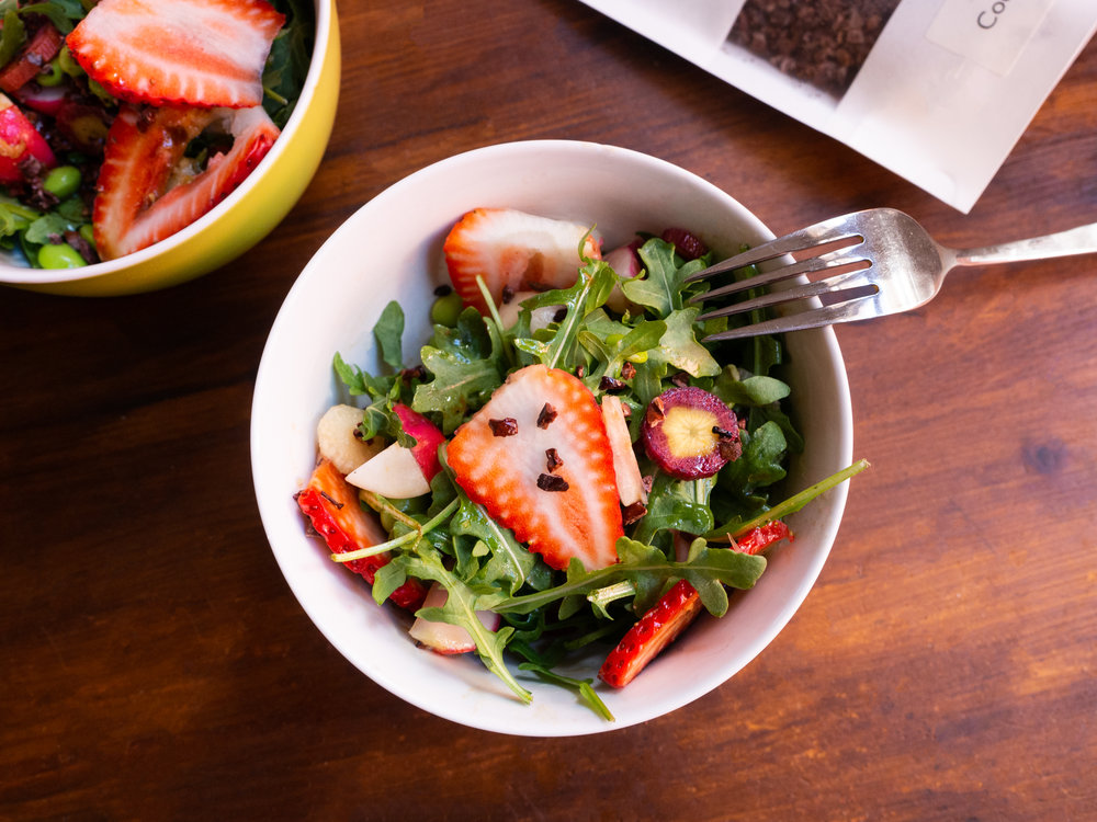 cacao-nibs-tron-salad cacao-nibs-tron-salad