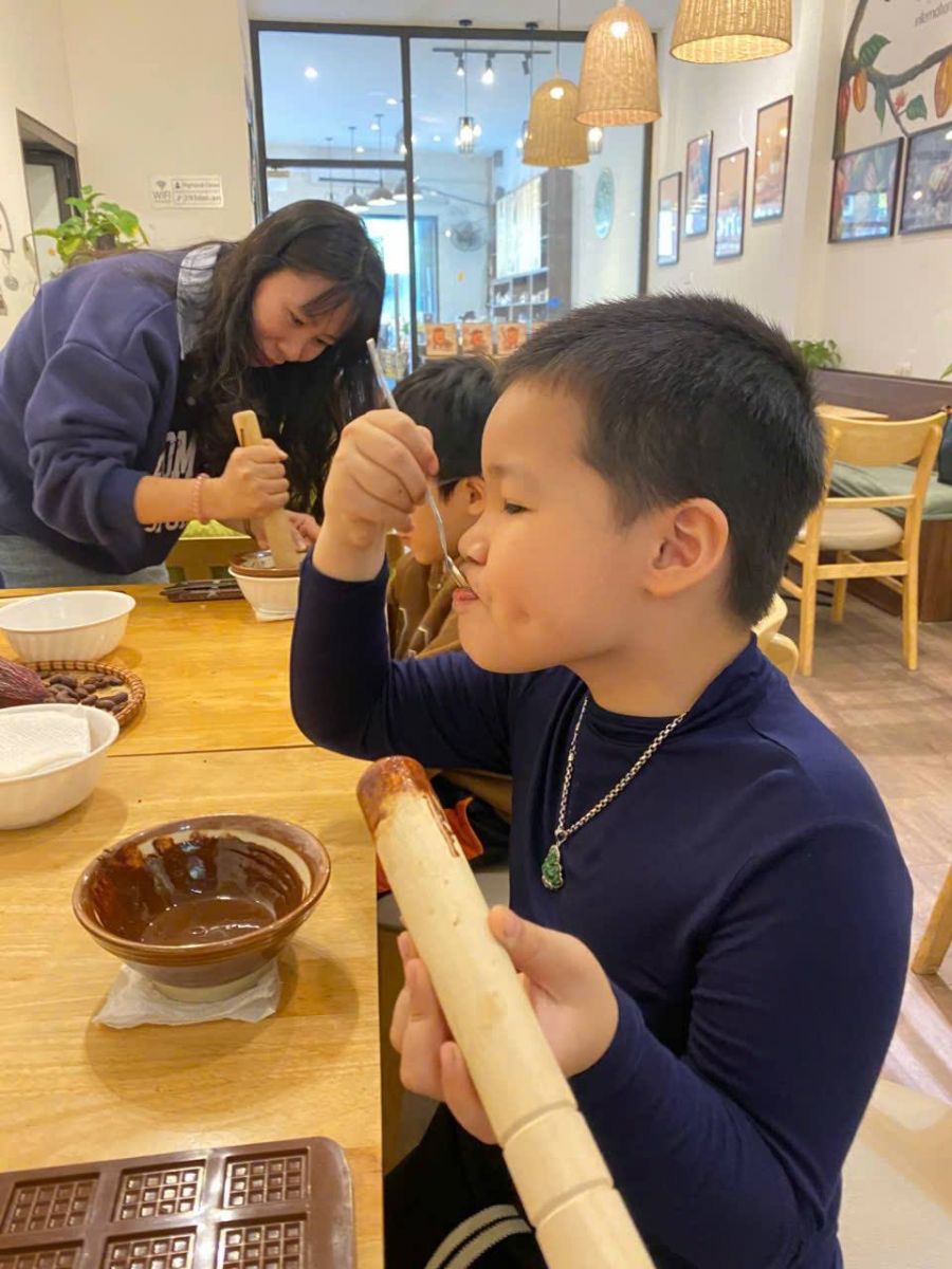 trai-nghiem-lam-socola-tai-highlandcacao